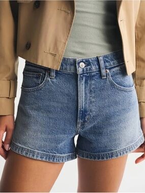 Abercrombie & Fitch High Rise 90s Cutoff Shorts - Curve Love